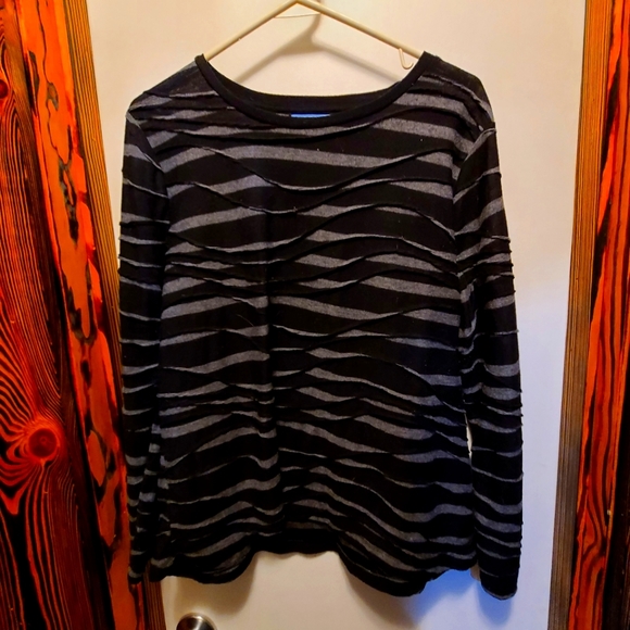 Simply Vera Vera Wang long sleeve black and gray Blouse size PXL - Picture 1 of 5